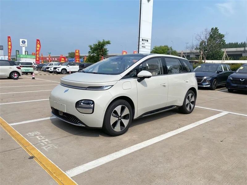 【遠(yuǎn)通新能源探店第4期】國(guó)民代步神車，五菱新能源！#10348
