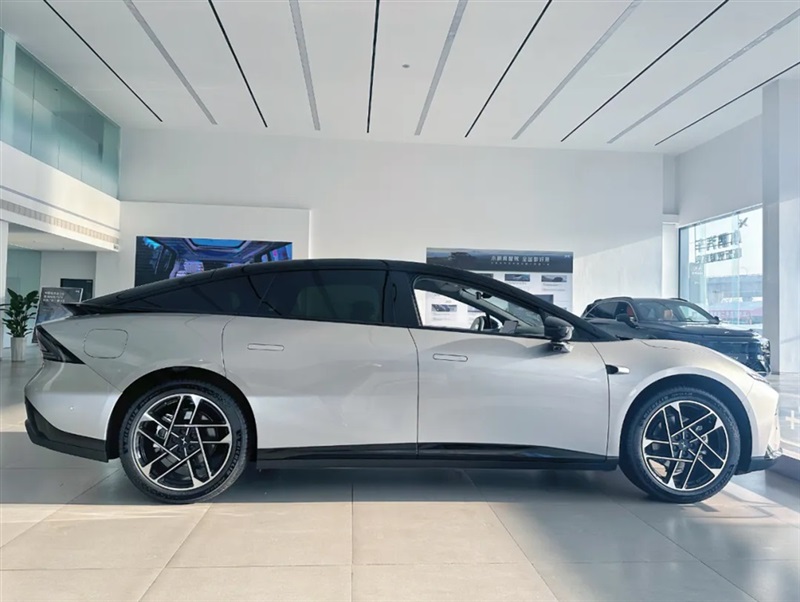 【新店實探】小鵬汽車入駐遠通汽車大世界，小鵬 P7+預售中！#11521